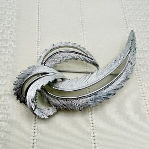 Vintage Big 60s Mid Century Sarah Coventry Feather Leaf Silver Tone Brooch